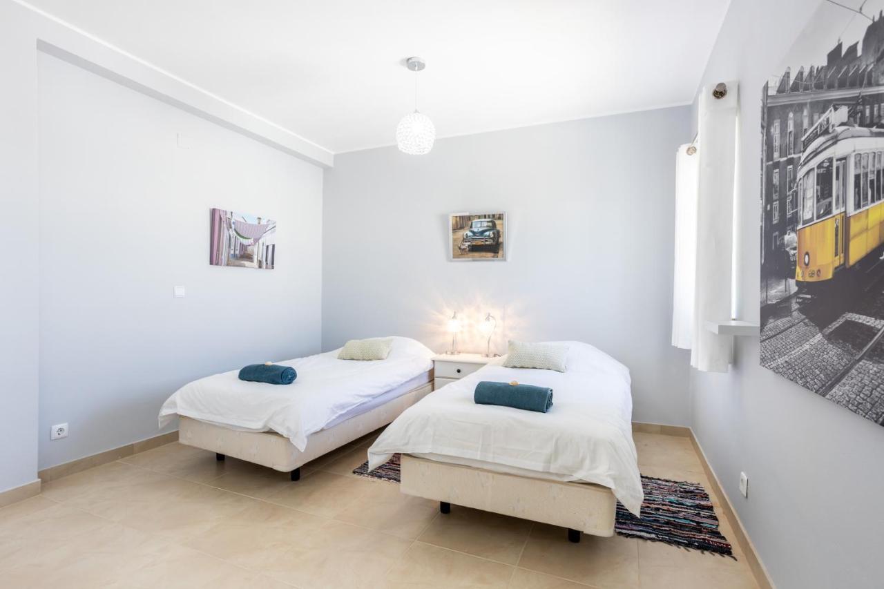 Newly Renovated 2 Bedroom Townhouse - Close To Salema Beach Extérieur photo