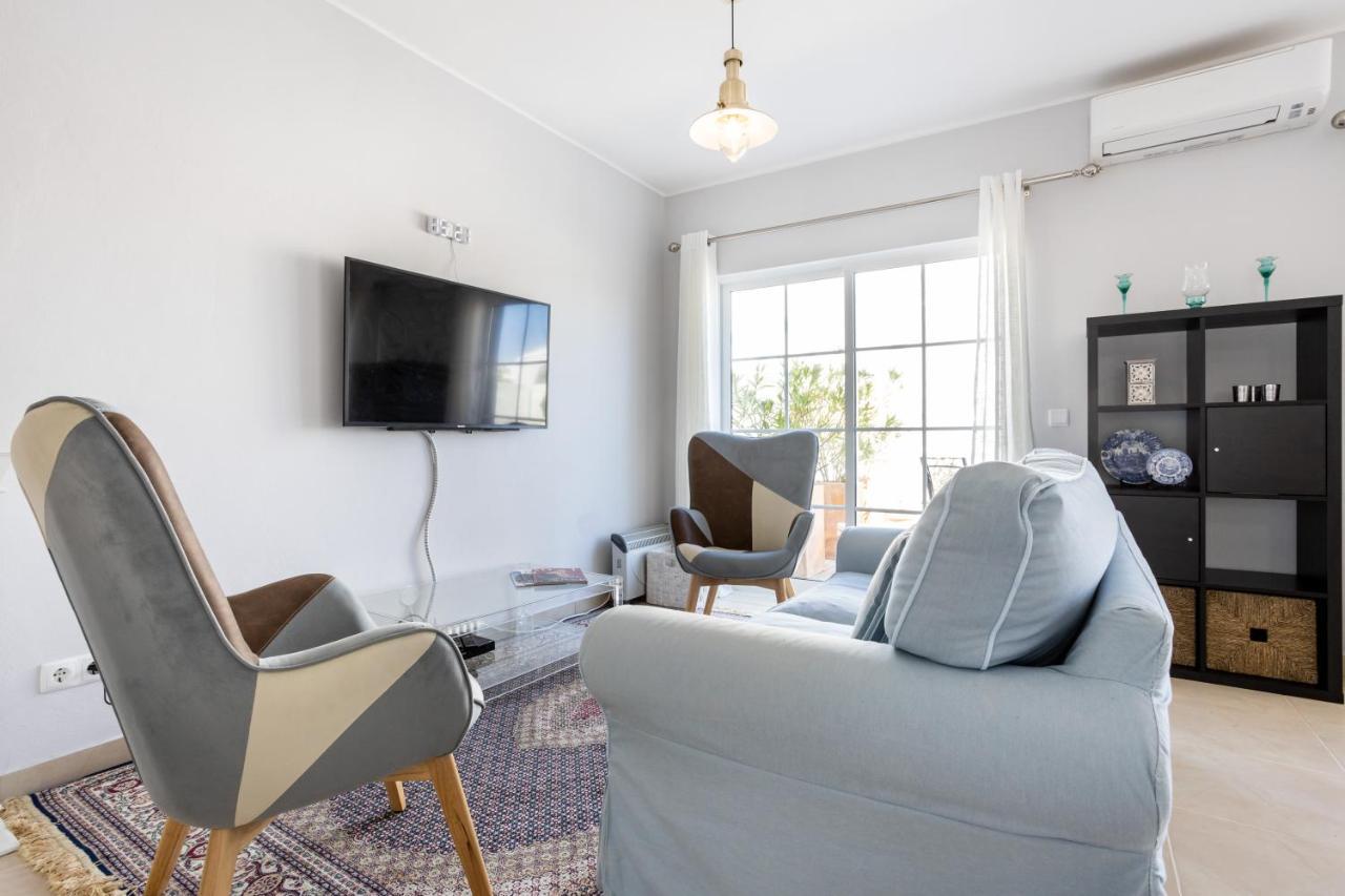 Newly Renovated 2 Bedroom Townhouse - Close To Salema Beach Extérieur photo