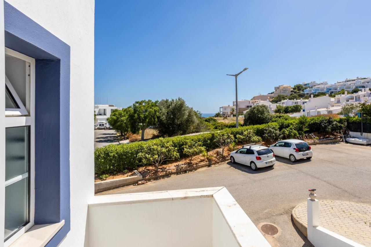 Newly Renovated 2 Bedroom Townhouse - Close To Salema Beach Extérieur photo