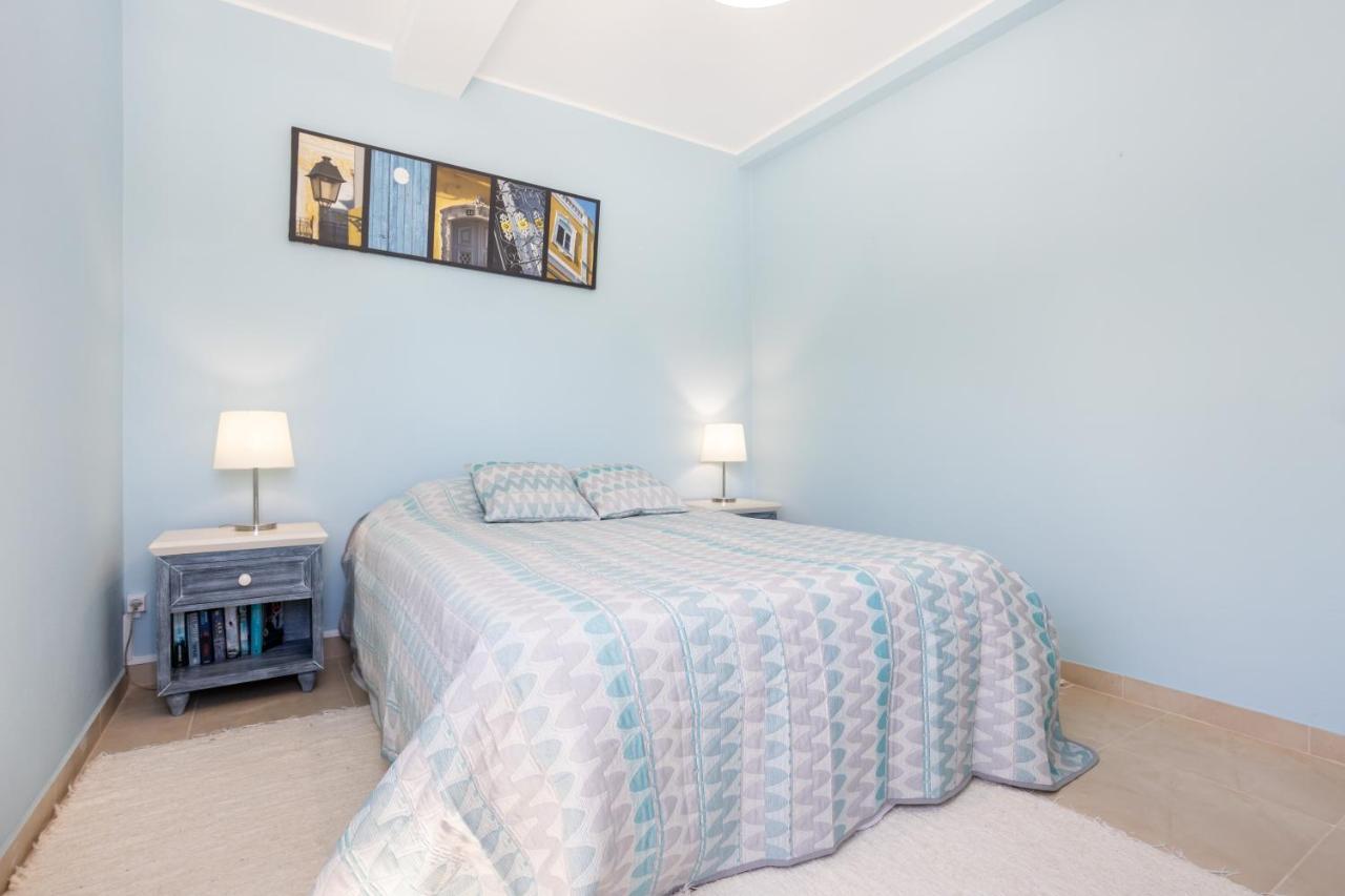 Newly Renovated 2 Bedroom Townhouse - Close To Salema Beach Extérieur photo